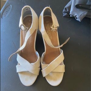 Toms Strappy Wedges White/Cream Size 8